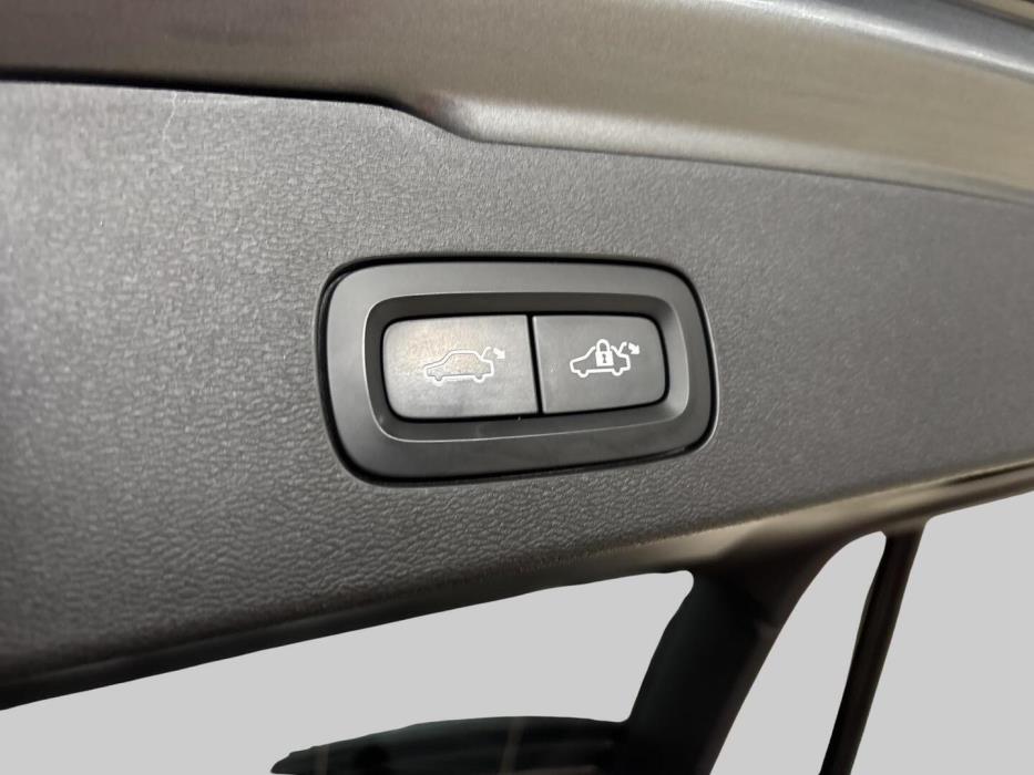 VOLVO V60 2020