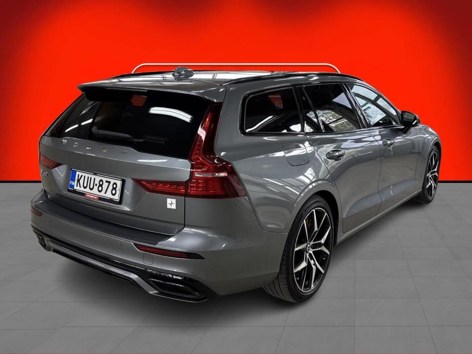 VOLVO V60 2020