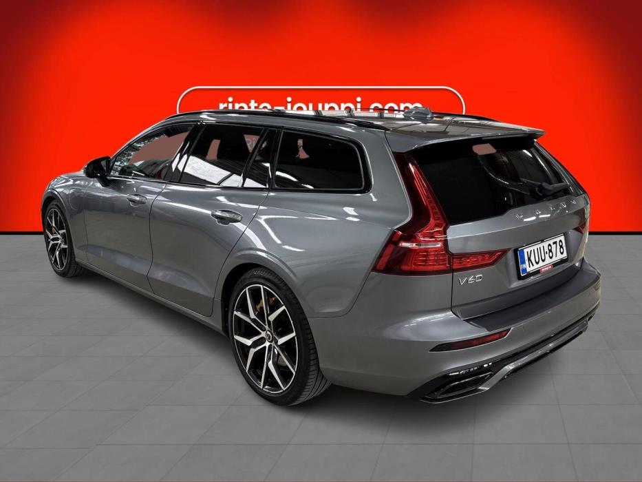 VOLVO V60 2020