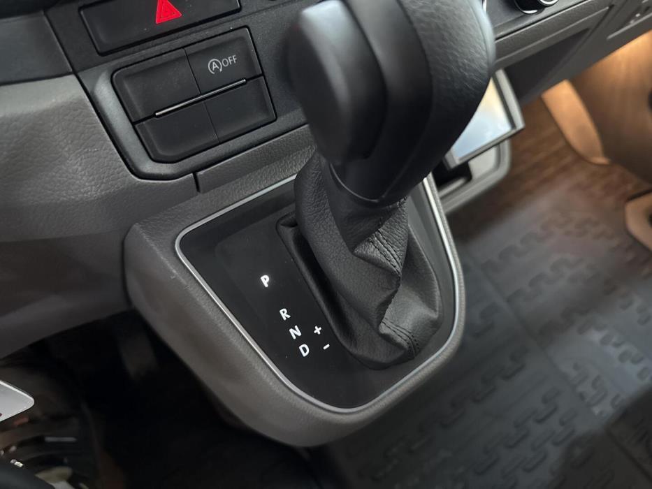 VOLKSWAGEN Crafter 2025
