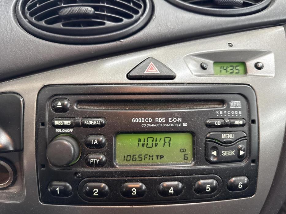 FORD Focus 2004