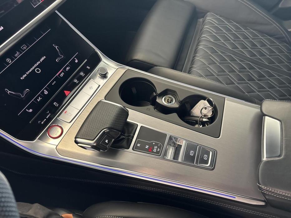 AUDI S6 2019