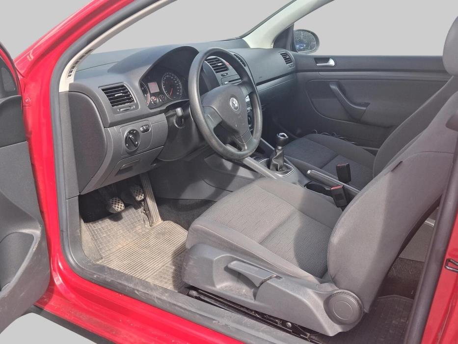 VOLKSWAGEN Golf 2007