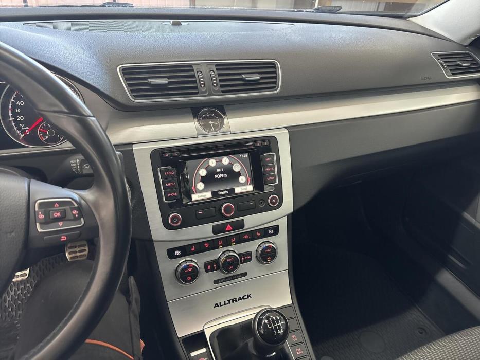 VOLKSWAGEN Passat 2013