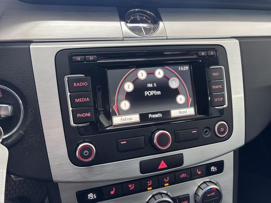 VOLKSWAGEN Passat 2013