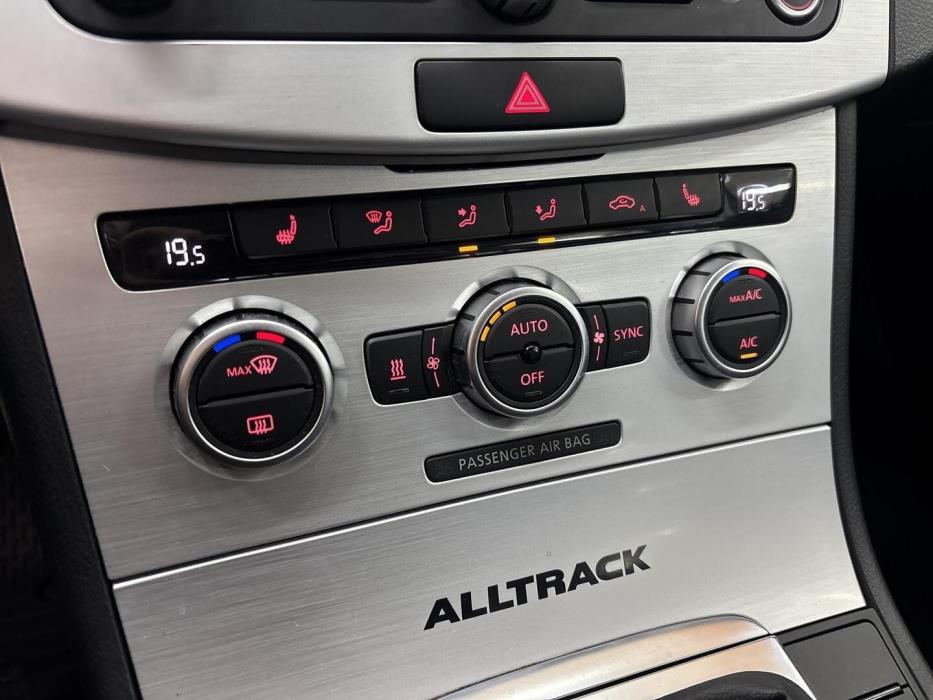 VOLKSWAGEN Passat 2013