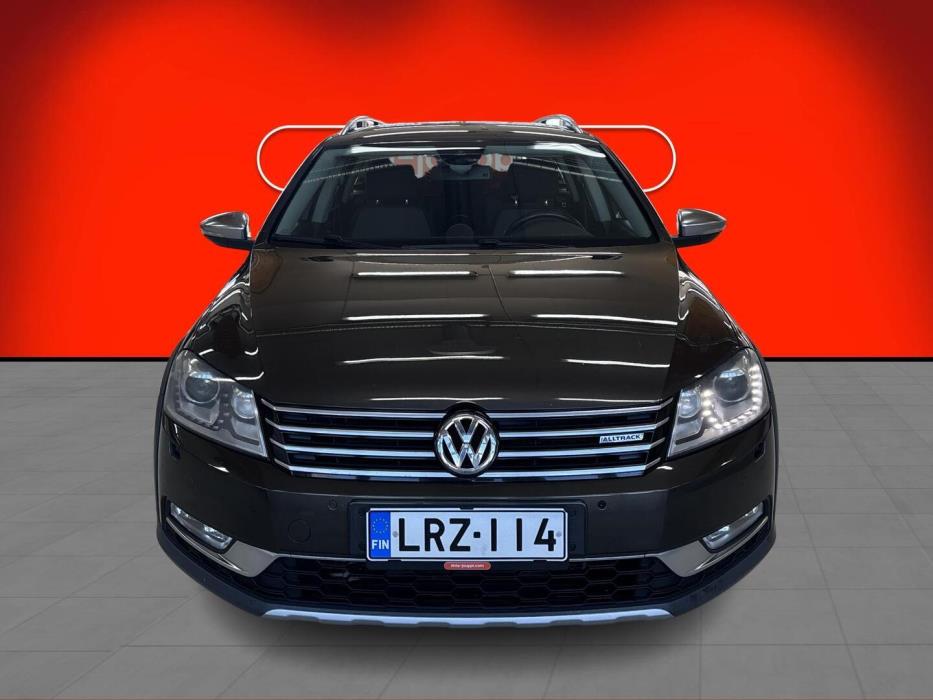 VOLKSWAGEN Passat 2013