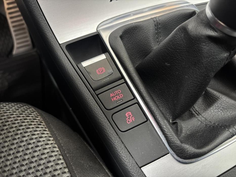 VOLKSWAGEN Passat 2013