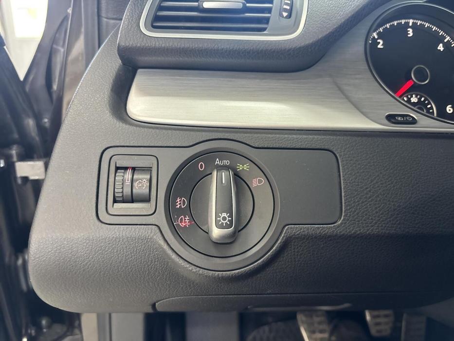VOLKSWAGEN Passat 2013