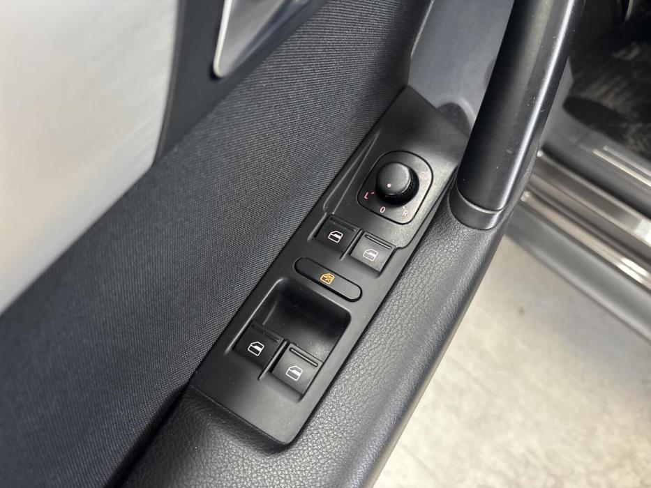 VOLKSWAGEN Passat 2013