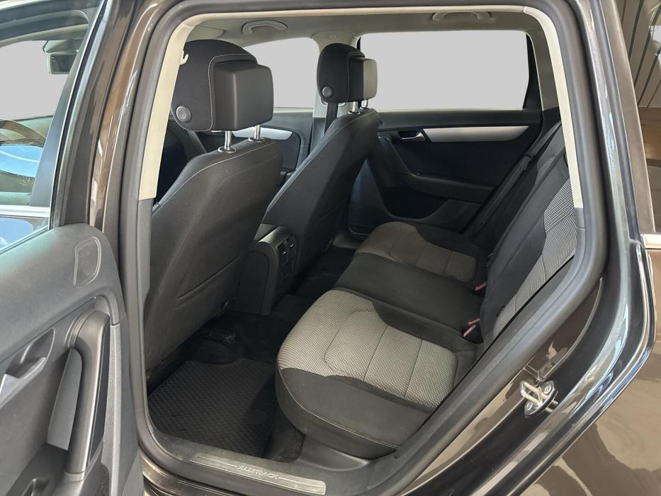 VOLKSWAGEN Passat 2013