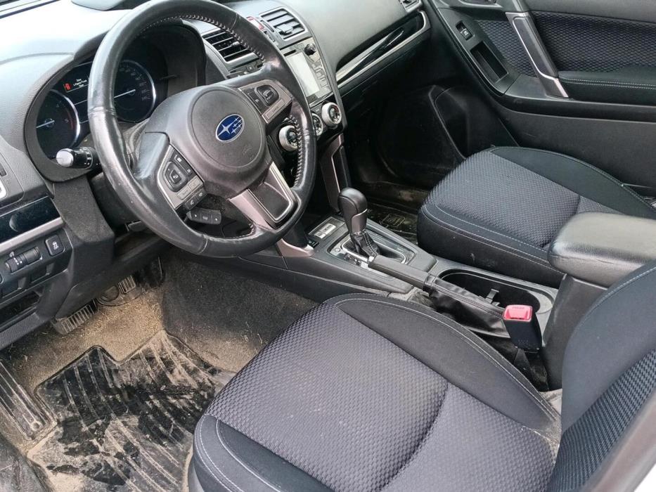SUBARU Forester 2016