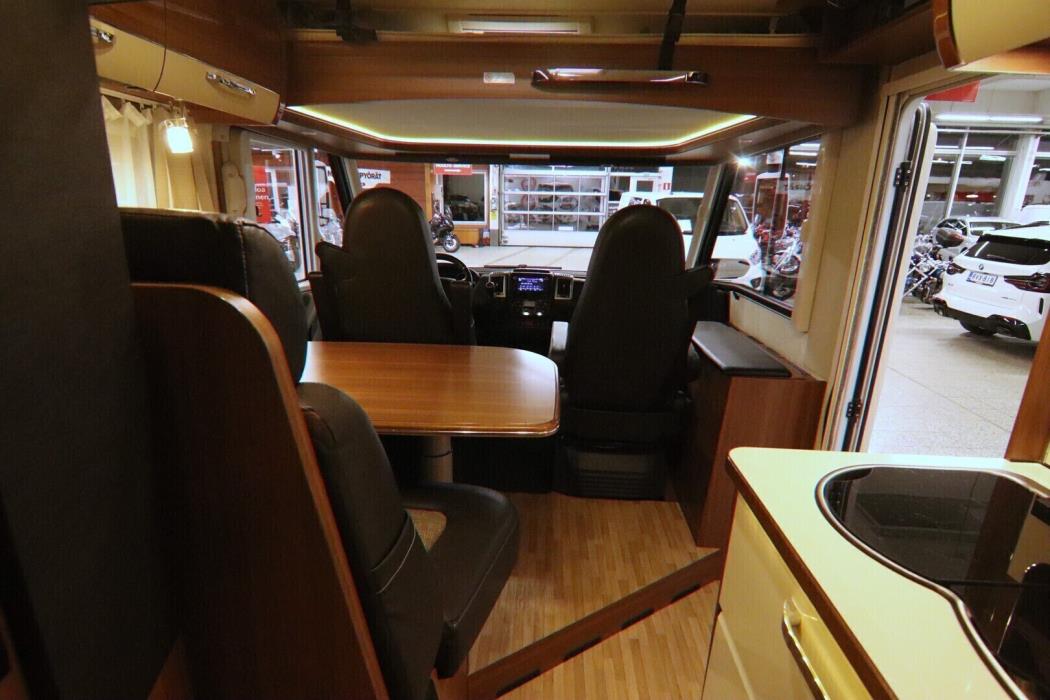 LMC EXPLORER I 665 2017