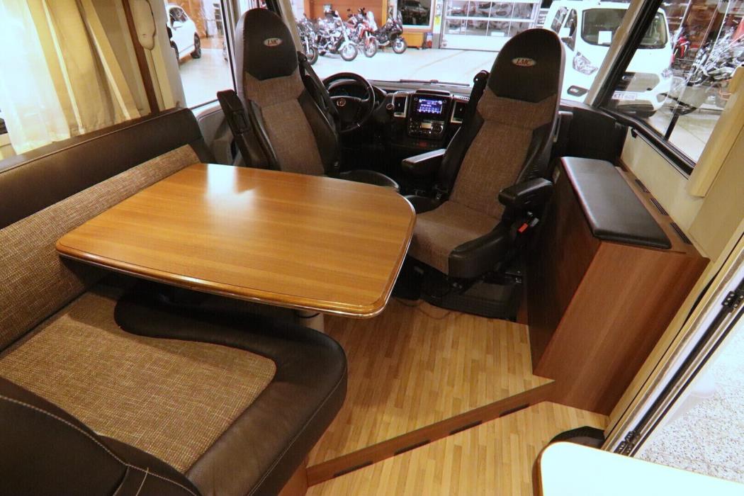 LMC EXPLORER I 665 2017