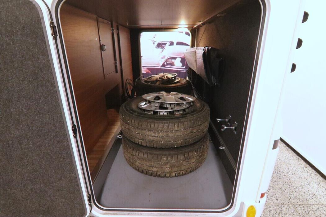 LMC EXPLORER I 665 2017