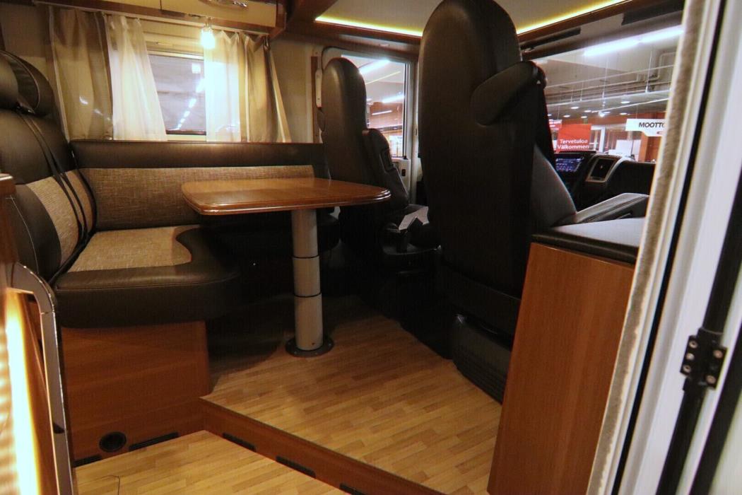 LMC EXPLORER I 665 2017