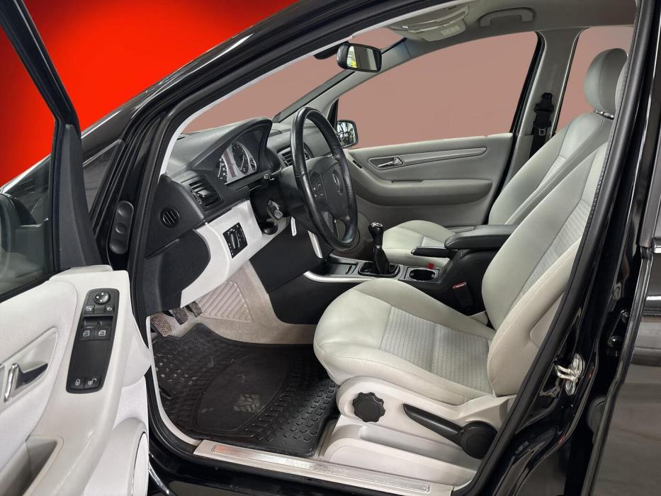 MERCEDES-BENZ B 2008