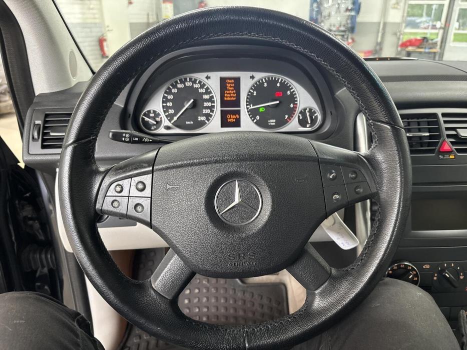 MERCEDES-BENZ B 2008