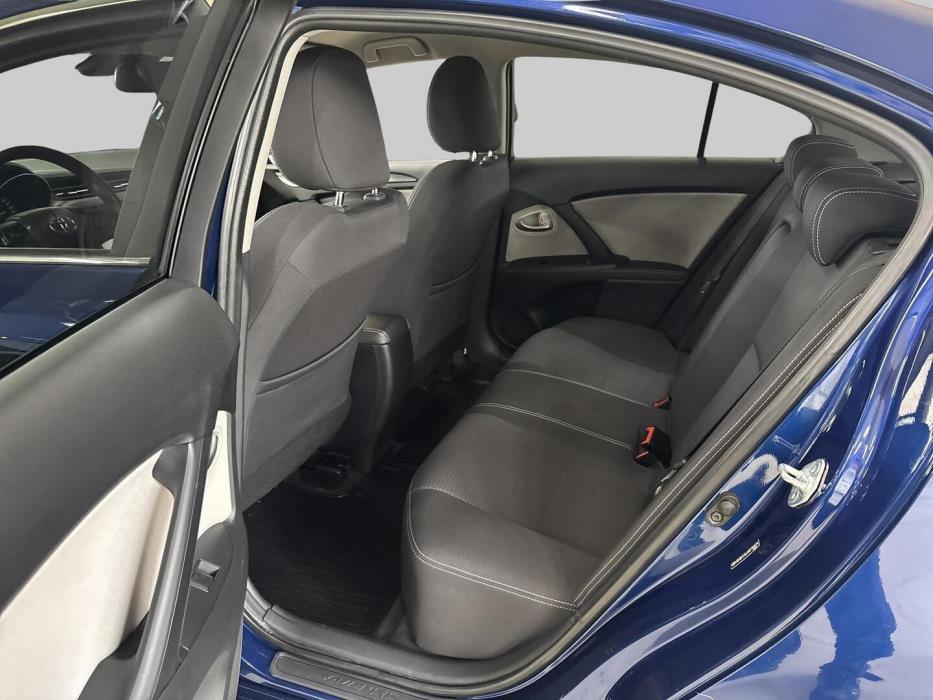 TOYOTA Avensis 2017