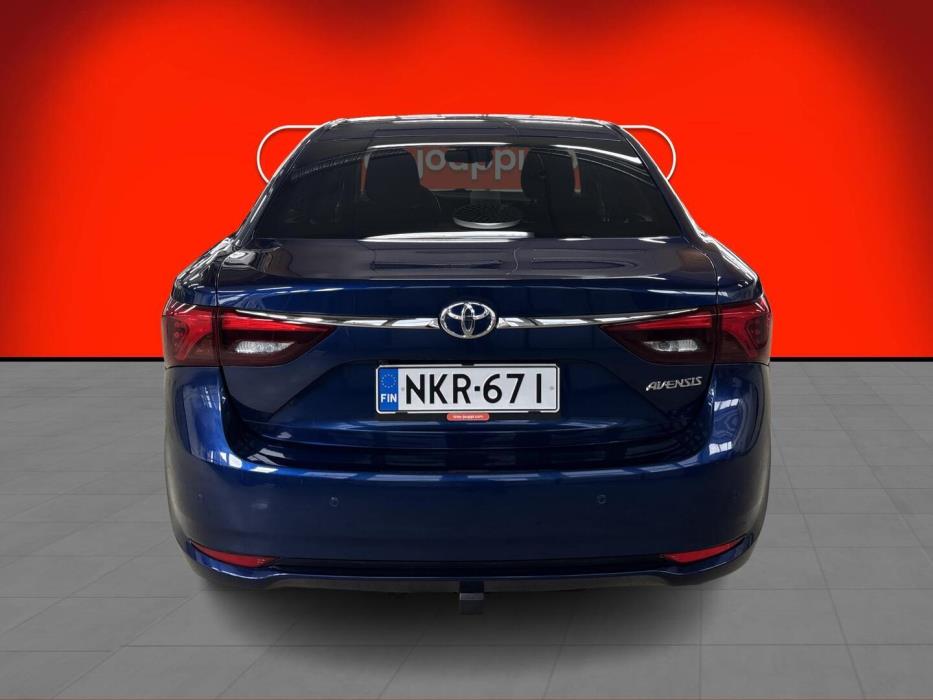 TOYOTA Avensis 2017