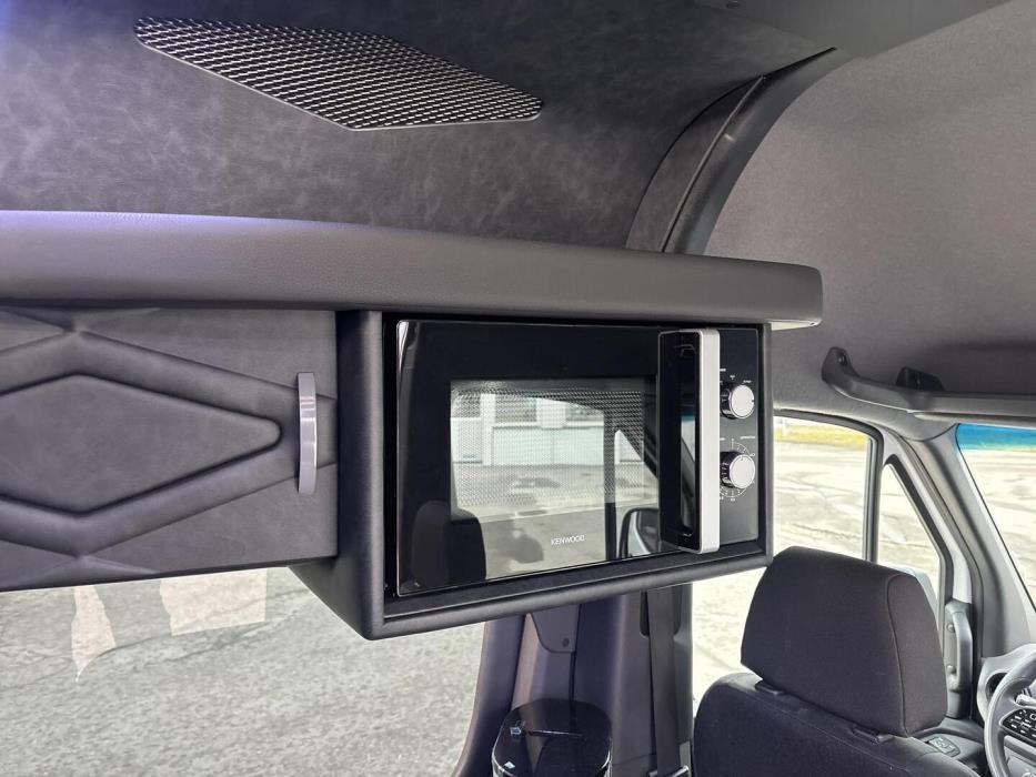 MERCEDES-BENZ Sprinter 2023