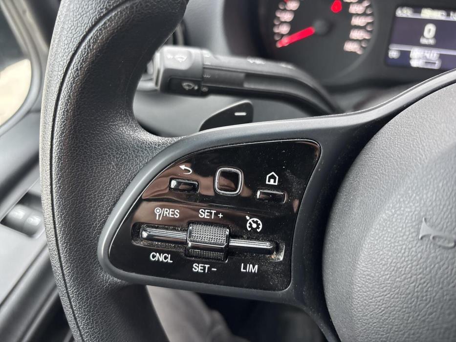 MERCEDES-BENZ Sprinter 2023