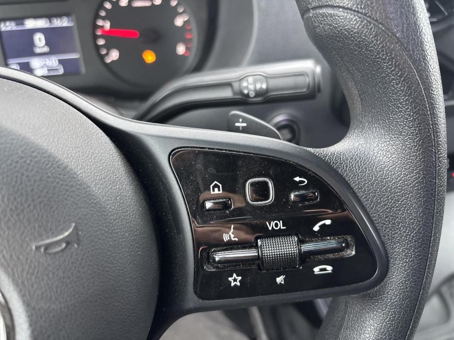 MERCEDES-BENZ Sprinter 2023