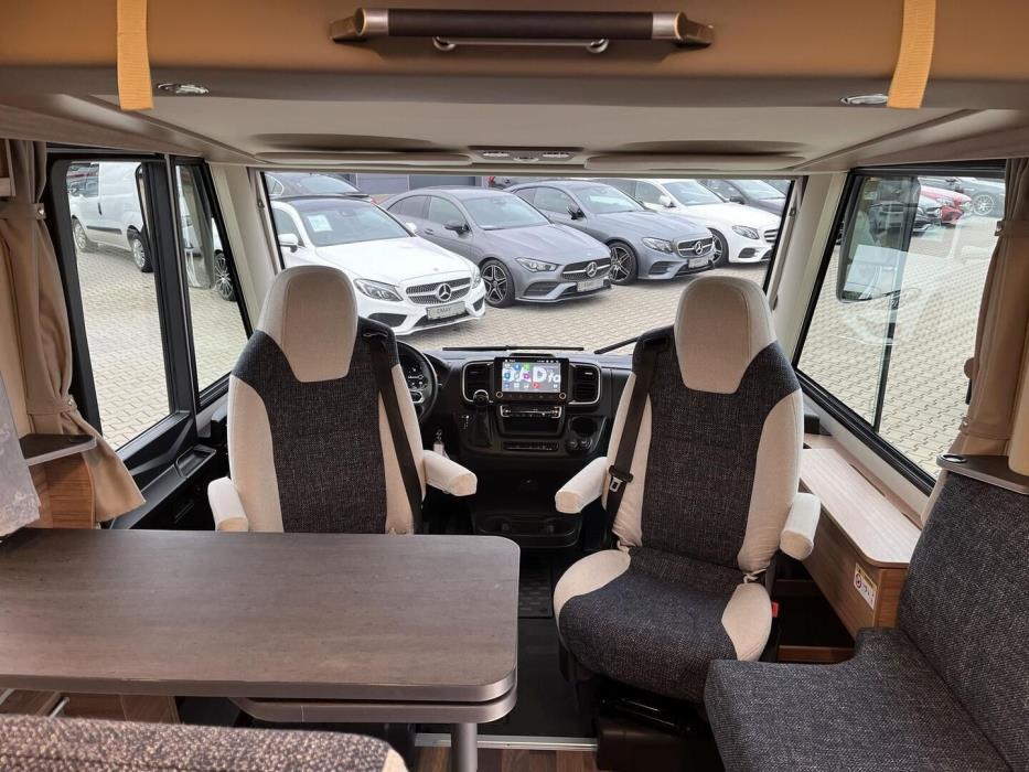 WEINSBERG CARACORE 700 2024