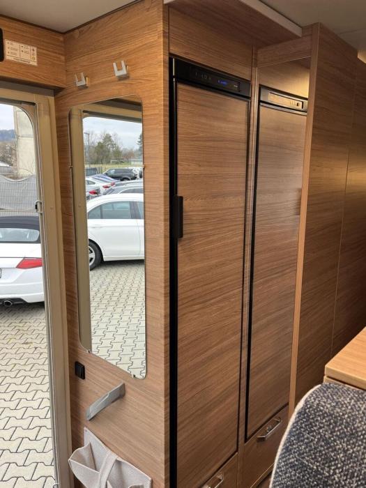 WEINSBERG CARACORE 700 2024