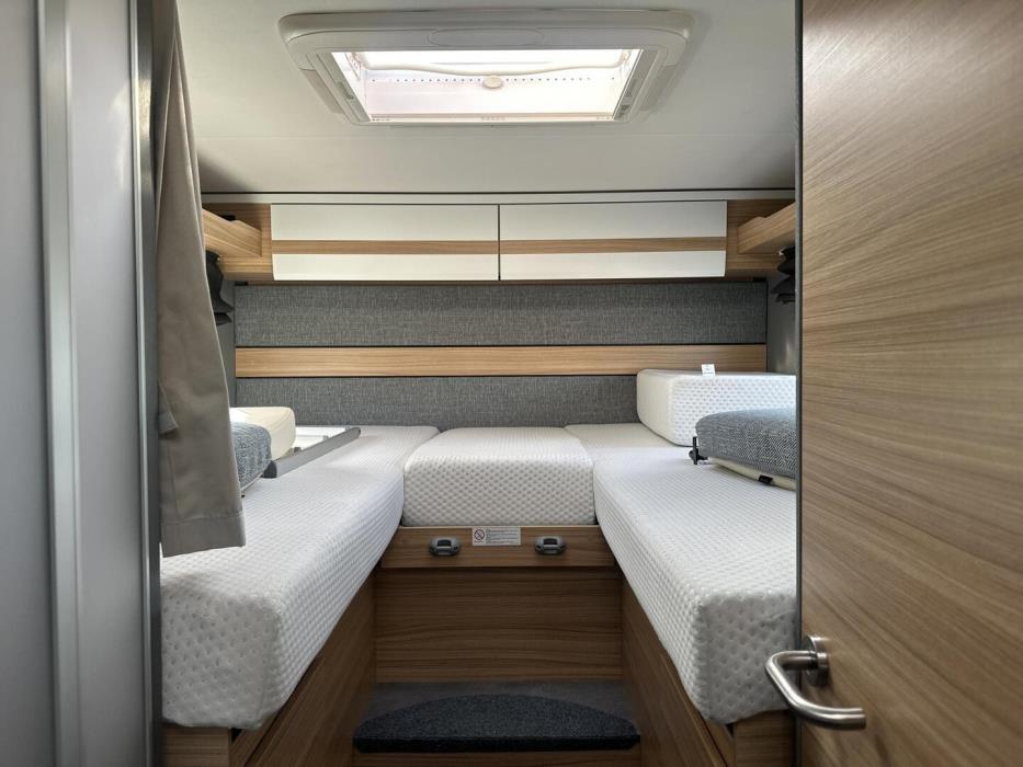 DETHLEFFS JUST T 7052 EBL 2023