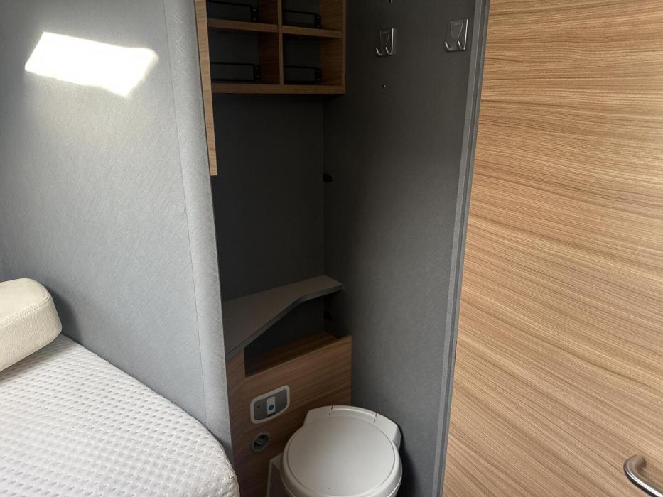 DETHLEFFS JUST T 7052 EBL 2023