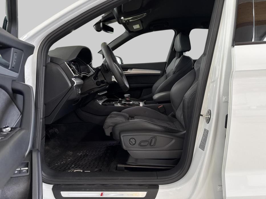 AUDI Q5 2024