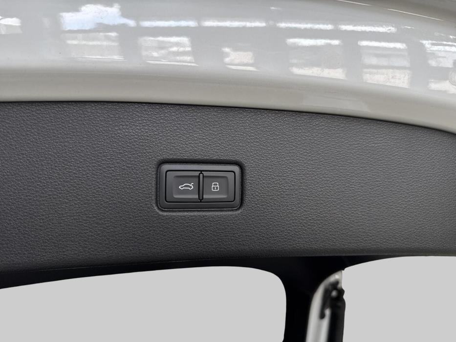 AUDI Q5 2024