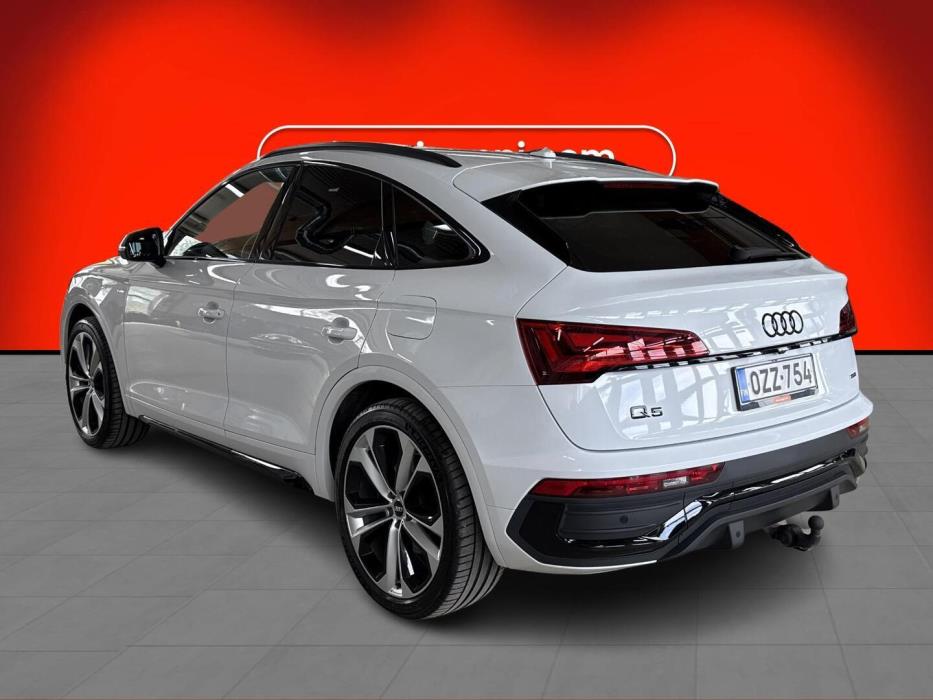 AUDI Q5 2024