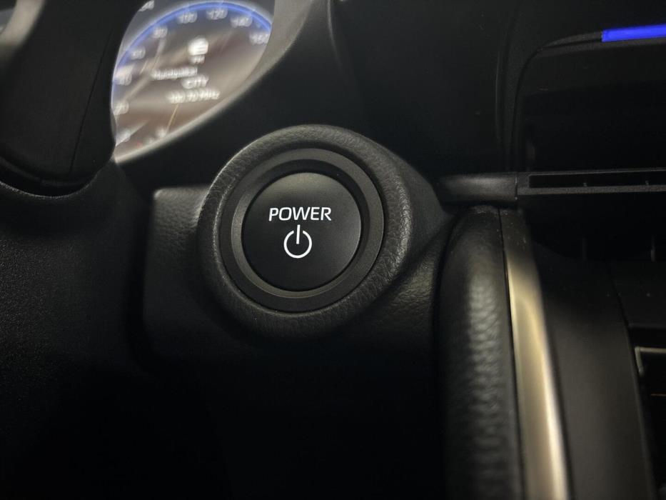 TOYOTA C-HR 2024