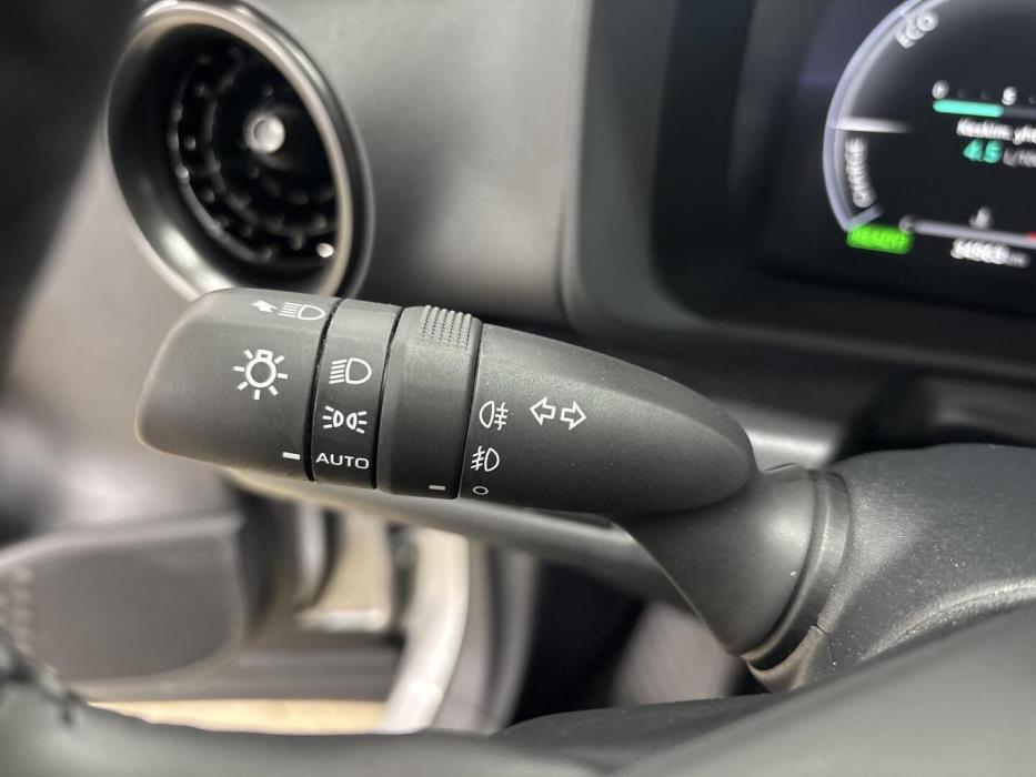 TOYOTA C-HR 2024