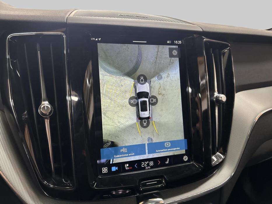 VOLVO XC60 2023