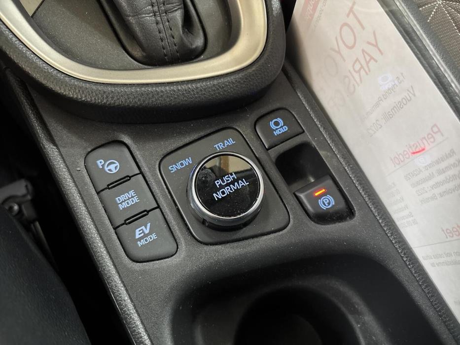 TOYOTA Yaris Cross 2022