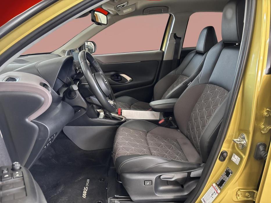 TOYOTA Yaris Cross 2022