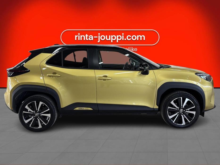 TOYOTA Yaris Cross 2022