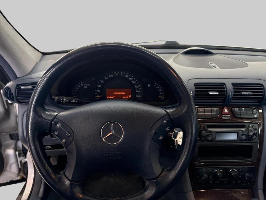 MERCEDES-BENZ C 2001