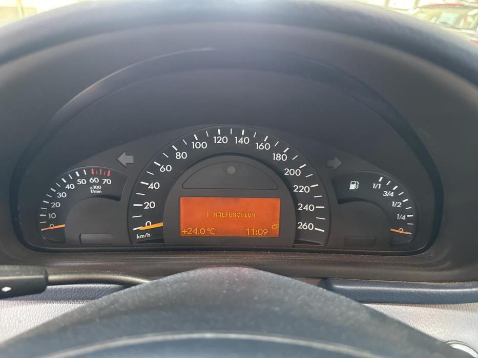 MERCEDES-BENZ C 2001