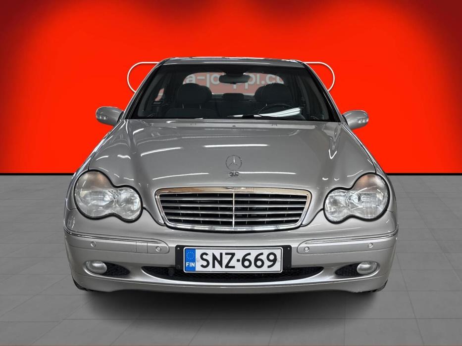 MERCEDES-BENZ C 2001