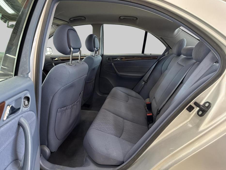 MERCEDES-BENZ C 2001