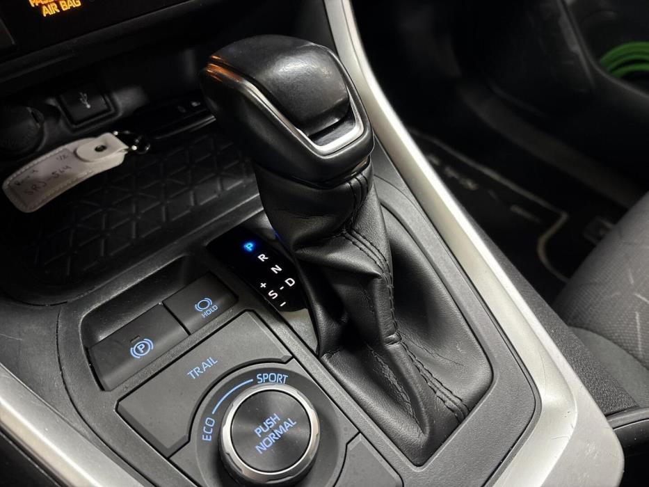 TOYOTA RAV4 2021
