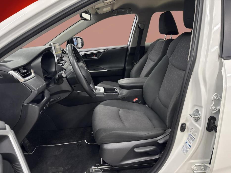TOYOTA RAV4 2021