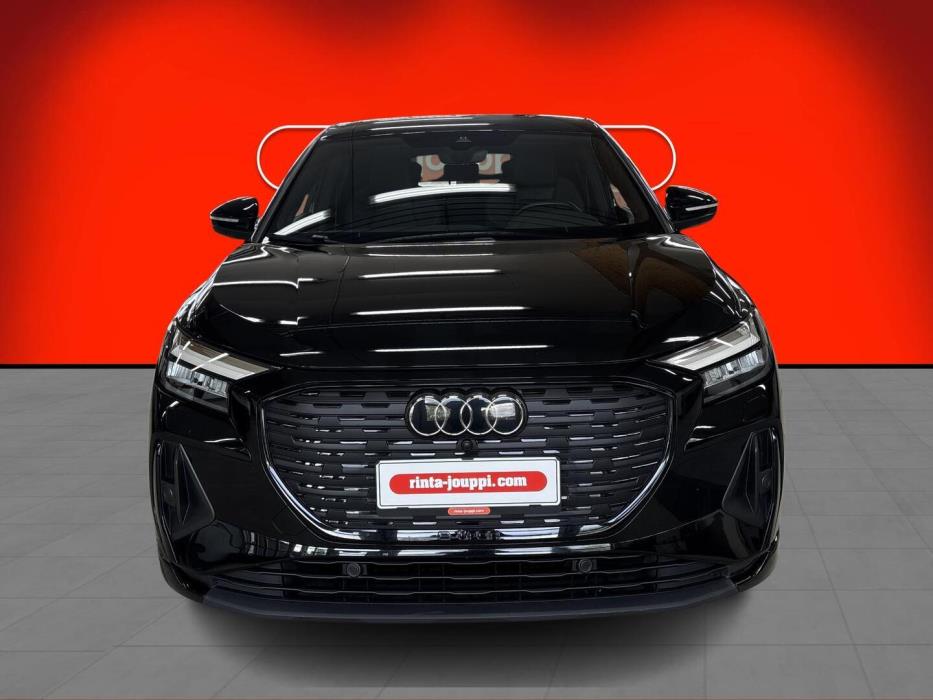 AUDI Q4 E-TRON 2024