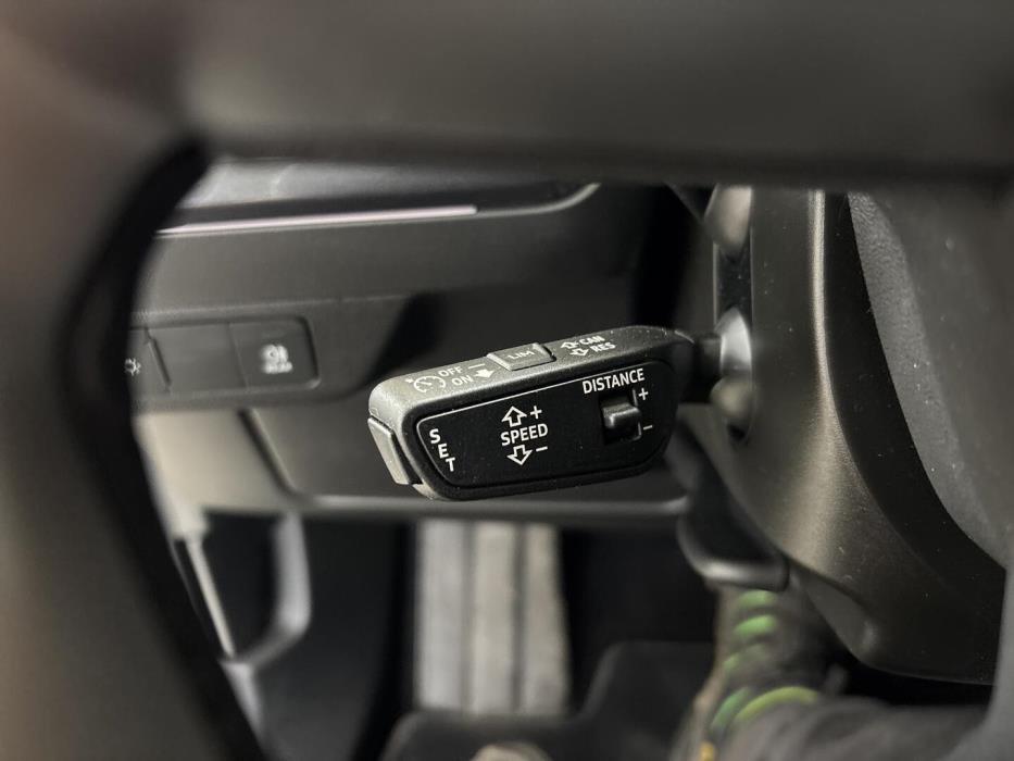 AUDI Q4 E-TRON 2024
