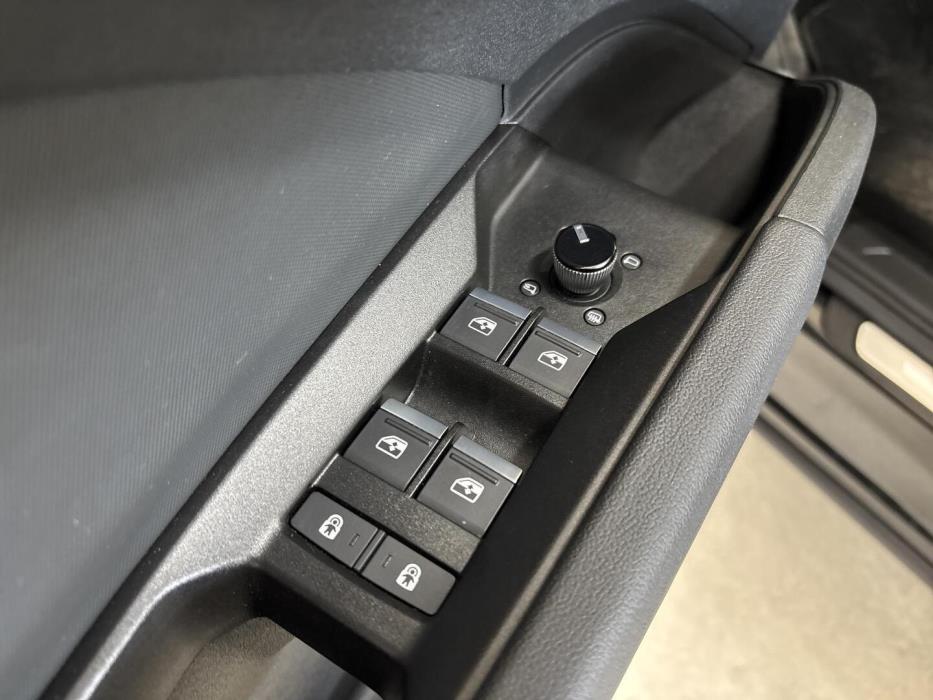 AUDI Q4 E-TRON 2024