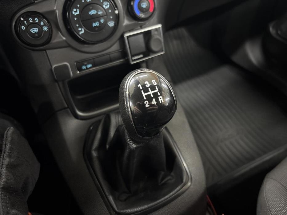 FORD Fiesta Van 2014